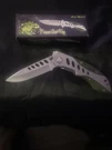 Frost Cutlery Poison Dart Frog 16-165G Green G10 Handle Scales 3/4 Closed New. Fixed Price $10.00.